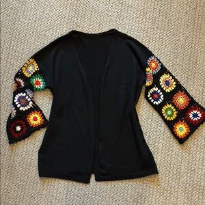 Black Open-Front Women's Sweater with Multicolor Crochet-Sleeves